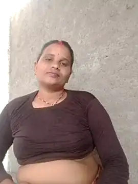 Shivani09900 online show from June 9, 2026, 2:56 am