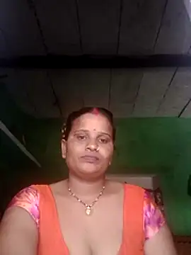 Shivani09900 online show from July 4, 2026, 5:03 am