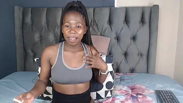 Snapshot of Cybil_Hearts chatting on April 8, 2026, 8:27 am Cybil Hearts online show from April 8, 2026, 8:27 am