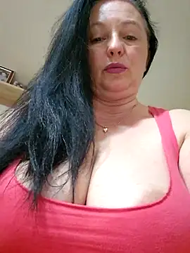 angelicalov online show from May 6, 2026, 6:12 pm