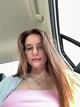 Snapshot of FReyja_44 chatting on June 3, 2026, 8:59 am FReyja 44 online show from June 3, 2026, 8:59 am