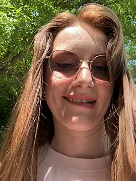 FReyja 44 online show from May 22, 2026, 7:39 am