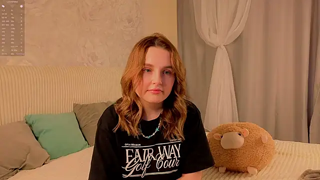 Snapshot of LorriMonz chatting on June 21, 2026, 2:06 am LorriMonz online show from June 21, 2026, 2:06 am