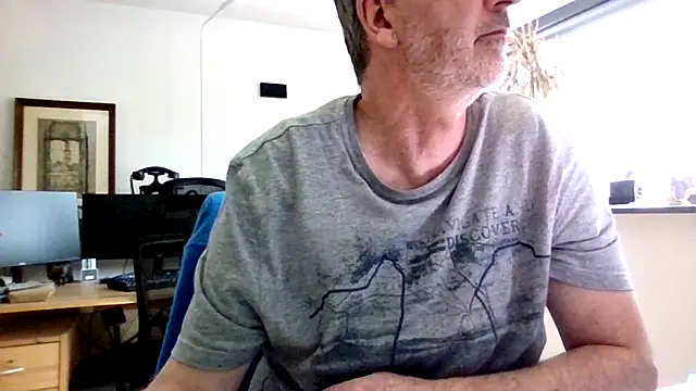 Snapshot of HotLucas66 chatting on April 9, 2026, 1:50 pm HotLucas66 online show from April 9, 2026, 1:50 pm