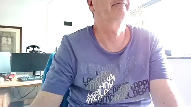Snapshot of HotLucas66 chatting on April 13, 2026, 1:26 pm HotLucas66 online show from April 13, 2026, 1:26 pm