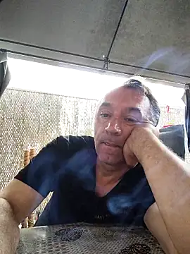 Joepepecarito online show from May 3, 2026, 8:41 am