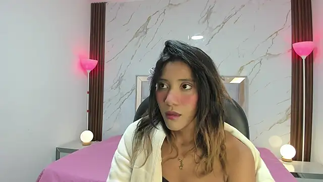 Snapshot of EsperanzaMora chatting on April 18, 2026, 11:56 am EsperanzaMora online show from April 18, 2026, 11:56 am