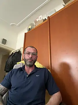 Snapshot of delo651 chatting on May 3, 2026, 2:09 pm delo651 online show from May 3, 2026, 2:09 pm