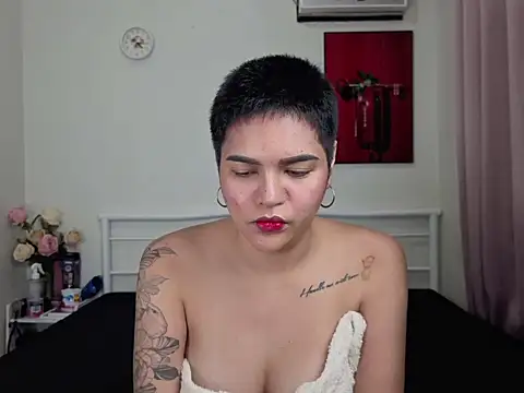 Snapshot of monicaconde chatting on May 21, 2026, 8:23 am monicaconde online show from May 21, 2026, 8:23 am