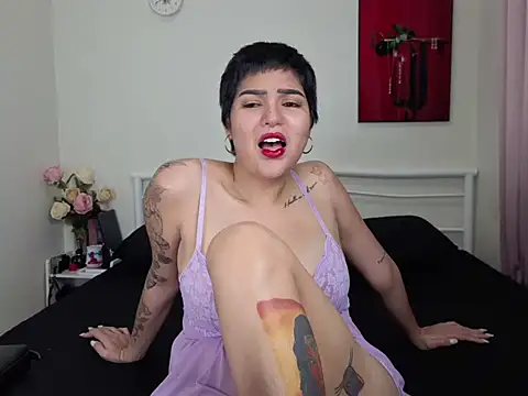 Snapshot of monicaconde chatting on May 20, 2026, 5:48 am monicaconde online show from May 20, 2026, 5:48 am
