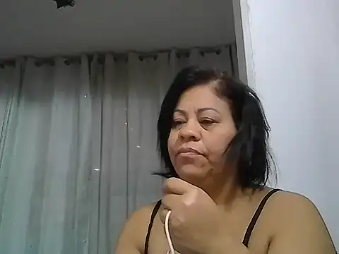 Veronica missbigg online show from June 5, 2026, 8:09 am