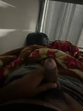 devlove352 online show from April 3, 2026, 9:43 pm