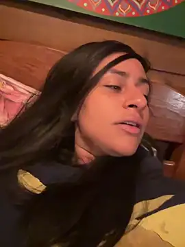 geovanayleo online show from May 12, 2026, 10:49 pm