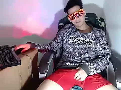 SexyboyHot2000 online show from May 28, 2026, 8:26 pm