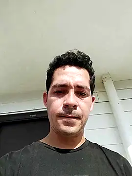 Gabriel leon33 online show from May 12, 2026, 12:00 pm