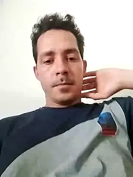 Gabriel leon33 online show from May 6, 2026, 9:30 pm