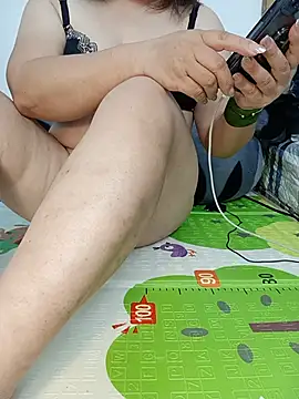 Snapshot of Zuzu-Asia chatting on July 18, 2026, 4:48 pm Zuzu-Asia online show from July 18, 2026, 4:48 pm