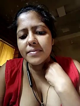 Snapshot of Aditi_sarkar chatting on May 4, 2026, 5:33 am Aditi sarkar online show from May 4, 2026, 5:33 am