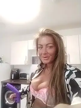 Snapshot of Exotic_ParisX chatting on June 30, 2026, 6:02 am Exotic ParisX online show from June 30, 2026, 6:02 am