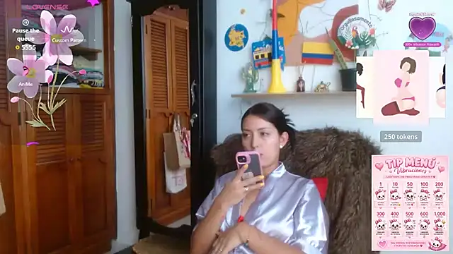 Snapshot of ivanna_dl chatting on July 1, 2026, 2:06 pm ivanna dl online show from July 1, 2026, 2:06 pm