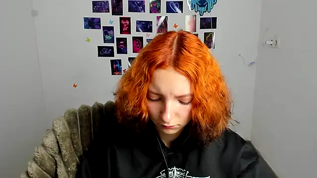 Snapshot of Butterfly_Milly chatting on July 6, 2026, 5:47 am Butterfly Milly online show from July 6, 2026, 5:47 am