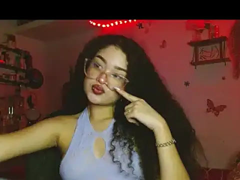 Snapshot of angel_lust1 chatting on April 18, 2026, 1:19 am angel lust1 online show from April 18, 2026, 1:19 am