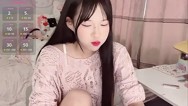 YINUO-QJ online show from May 21, 2026, 9:34 pm