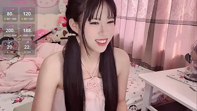 YINUO-QJ online show from June 13, 2026, 11:24 pm