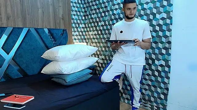 Joaho Fernandez online show from July 30, 2026, 9:14 pm