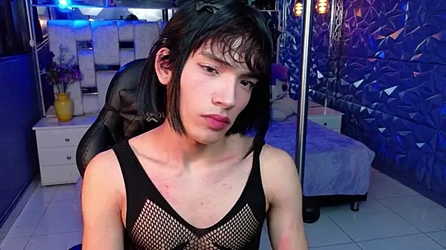 Snapshot of IsaacNovaa chatting on May 15, 2026, 9:51 am IsaacNovaa online show from May 15, 2026, 9:51 am