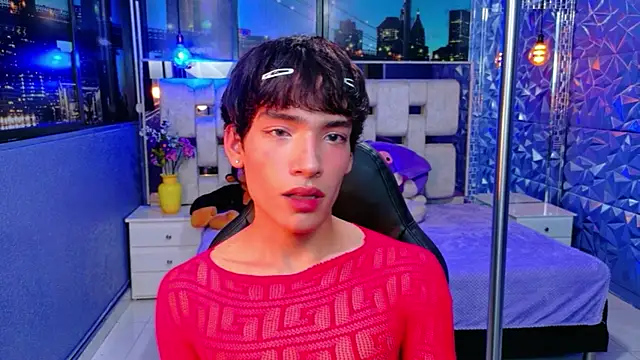 Snapshot of IsaacNovaa chatting on April 15, 2026, 9:04 am IsaacNovaa online show from April 15, 2026, 9:04 am