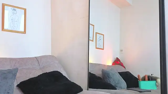 CharlotteCopper  online show from April 22, 2026, 9:38 am
