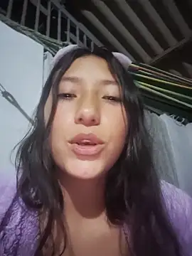Snapshot of Gema-_3 chatting on June 2, 2026, 2:11 am Gema- 3 online show from June 2, 2026, 2:11 am