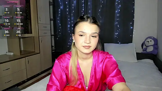 Snapshot of HoneyBunnyy_ chatting on April 3, 2026, 7:09 pm HoneyBunnyy online show from April 3, 2026, 7:09 pm