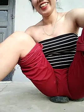 Snapshot of Bianca_Nina chatting on April 27, 2026, 10:57 am Bianca Nina online show from April 27, 2026, 10:57 am