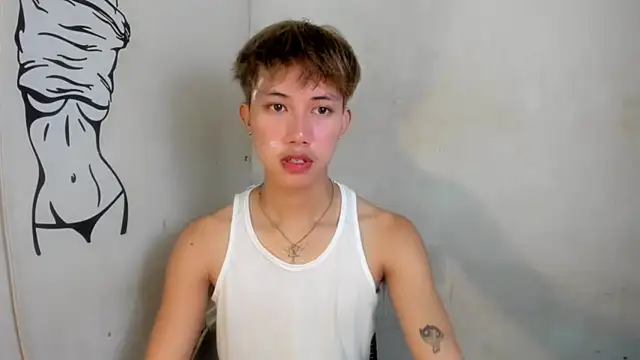 Snapshot of luxurioux_blake chatting on May 3, 2026, 3:59 pm luxurioux blake online show from May 3, 2026, 3:59 pm