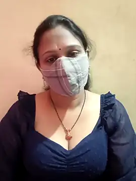 Snapshot of Latha_lovely chatting on April 10, 2026, 1:56 am Latha lovely online show from April 10, 2026, 1:56 am