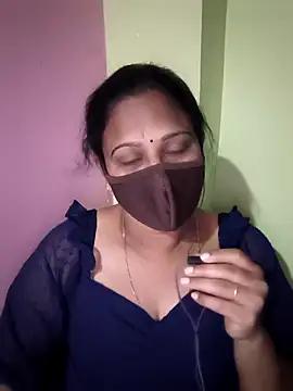 Snapshot of Latha_lovely chatting on April 2, 2026, 6:47 pm Latha lovely online show from April 2, 2026, 6:47 pm