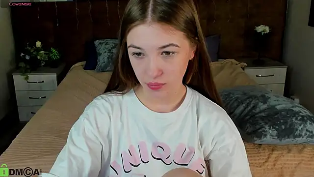 Snapshot of Miss_Shanel chatting on April 28, 2026, 2:27 am Miss Shanel online show from April 28, 2026, 2:27 am