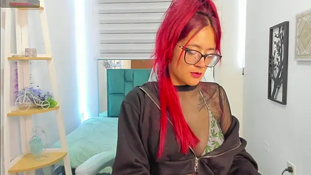 Snapshot of Sara_Red_X chatting on July 9, 2026, 3:40 am Sara Red X online show from July 9, 2026, 3:40 am