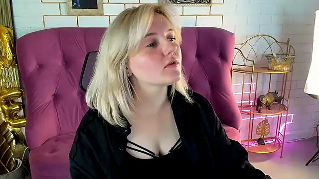 KathyBriggs online show from April 25, 2026, 5:10 am