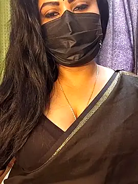 Snapshot of Anushka_flower chatting on June 7, 2026, 2:28 am Anushka flower online show from June 7, 2026, 2:28 am
