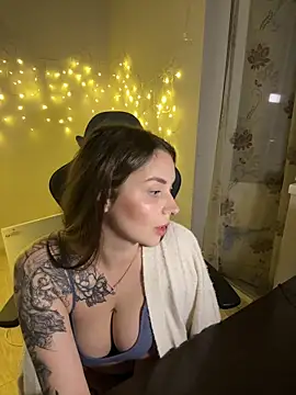 Snapshot of Grace_Julia chatting on March 28, 2026, 6:53 pm Grace Julia online show from March 28, 2026, 6:53 pm