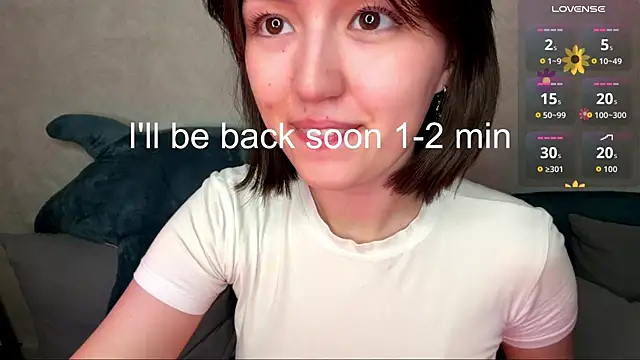 Snapshot of lilysolar chatting on May 18, 2026, 6:23 pm lilysolar online show from May 18, 2026, 6:23 pm