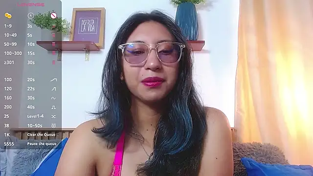 Snapshot of Violet_2003 chatting on July 14, 2026, 2:56 pm Violet 2003 online show from July 14, 2026, 2:56 pm