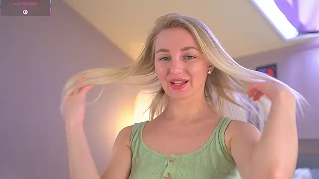 Sweety Becky online show from May 14, 2026, 8:22 am