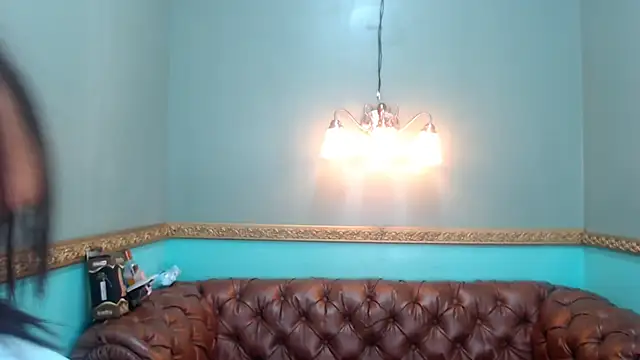 Julia Bliss online show from April 30, 2026, 11:28 am