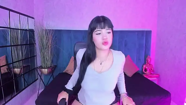Snapshot of Antoniajblair chatting on April 22, 2026, 11:17 am Antoniajblair online show from April 22, 2026, 11:17 am