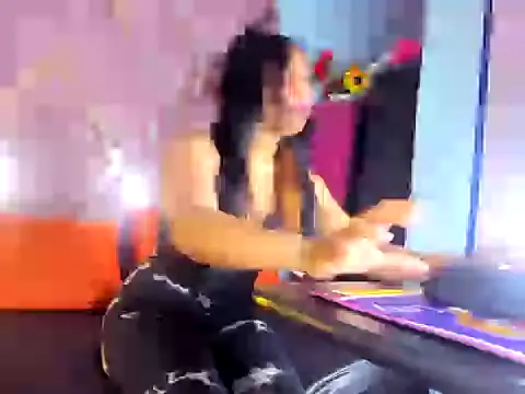 Snapshot of Laila_65 chatting on March 27, 2026, 12:28 pm Laila 65 online show from March 27, 2026, 12:28 pm