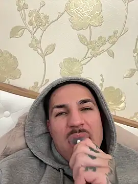 Snapshot of double_biys chatting on March 31, 2026, 1:13 pm double biys online show from March 31, 2026, 1:13 pm